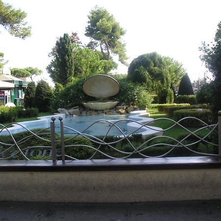 Hotel Canasta Riccione Exterior foto