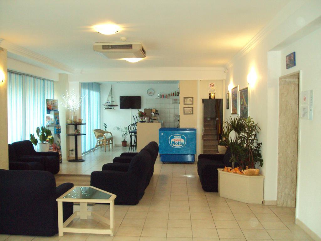 Hotel Canasta Riccione Exterior foto