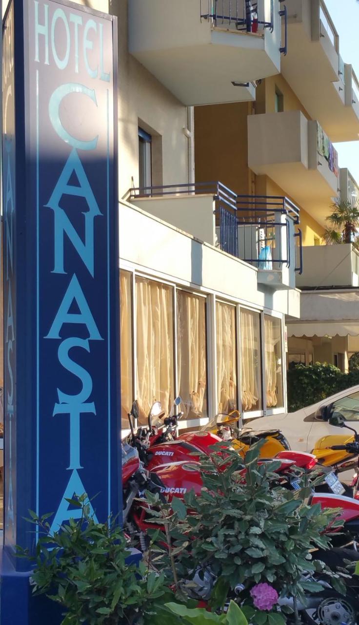 Hotel Canasta Riccione Exterior foto